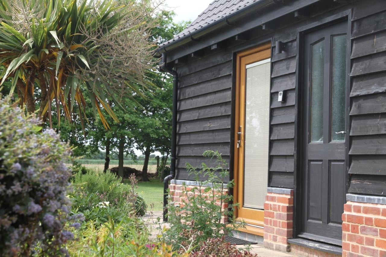 Superb Stokesby Barn Apartment - Norfolk Broads & Norwich Dış mekan fotoğraf